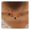Collar de oro con colgantes de piedras, lunas y estrellas